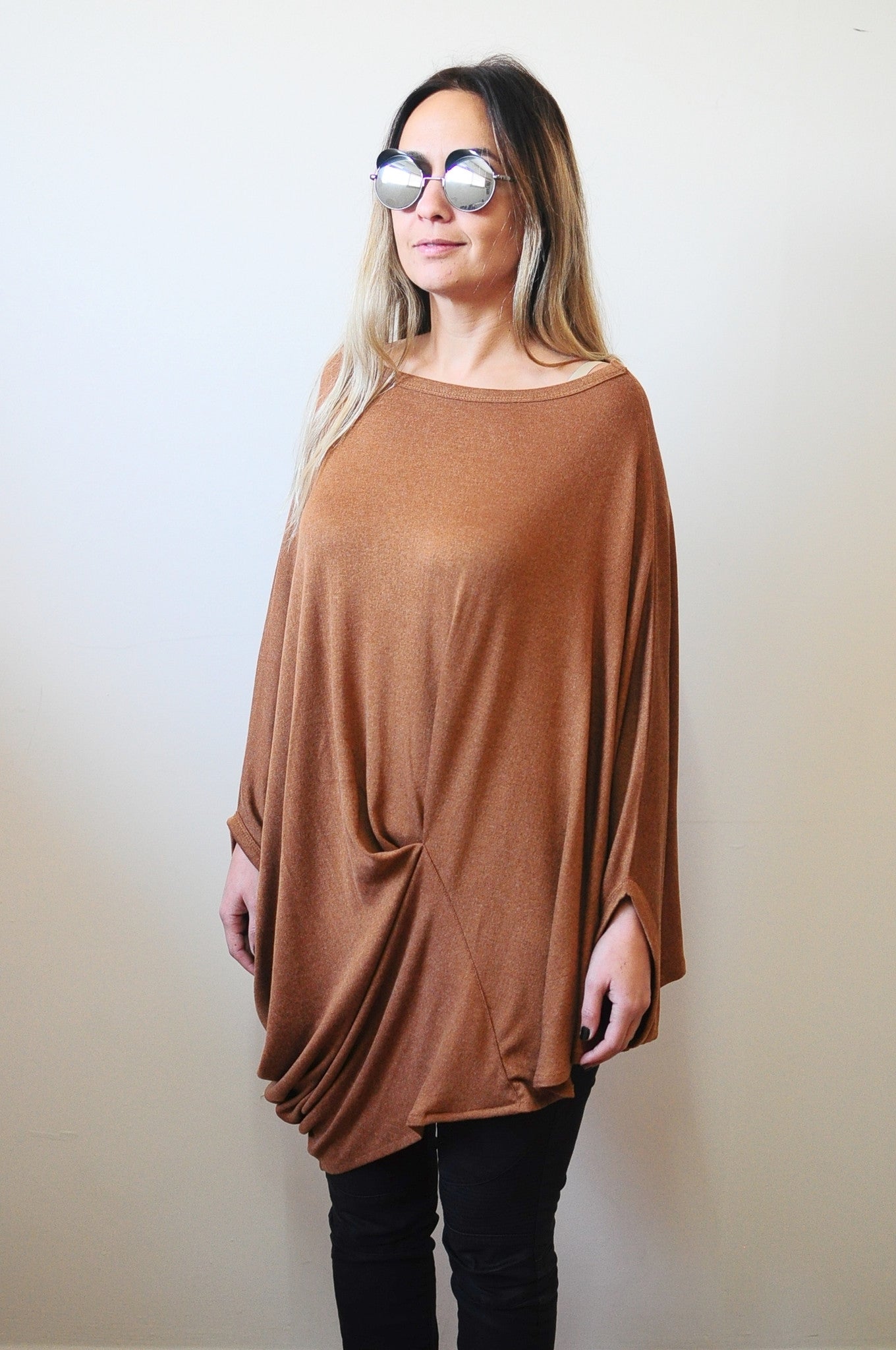 Women's Twisted Top / Loose Casual Cotton Blouse